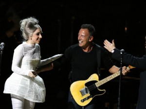 gaga_bruce