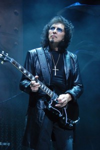 Tony-Iommi_2009-06-11_Chicago_photoby_Adam-Bielawski