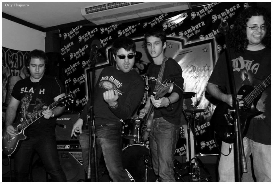 TAU en vivo en Sambora Rock Bar
