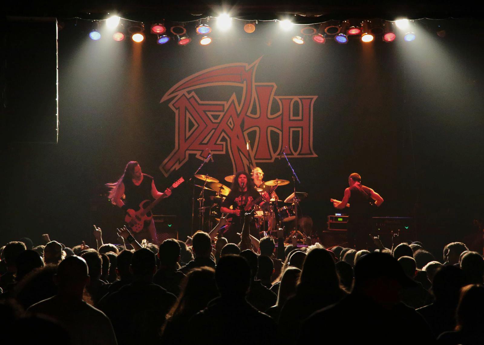 Death DTA TOURS en Paraguay