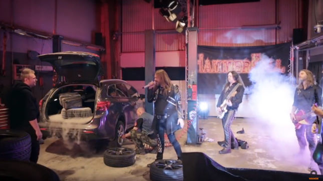 HammerFall sorprendiendo a sus fans