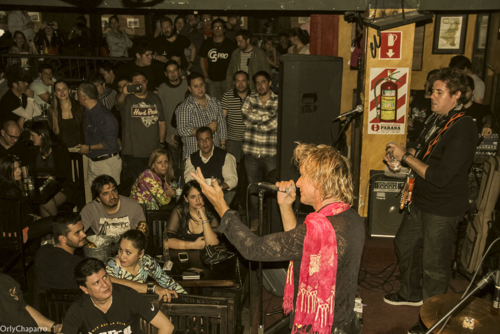 Gene_Loves_Jezebel_2015_06