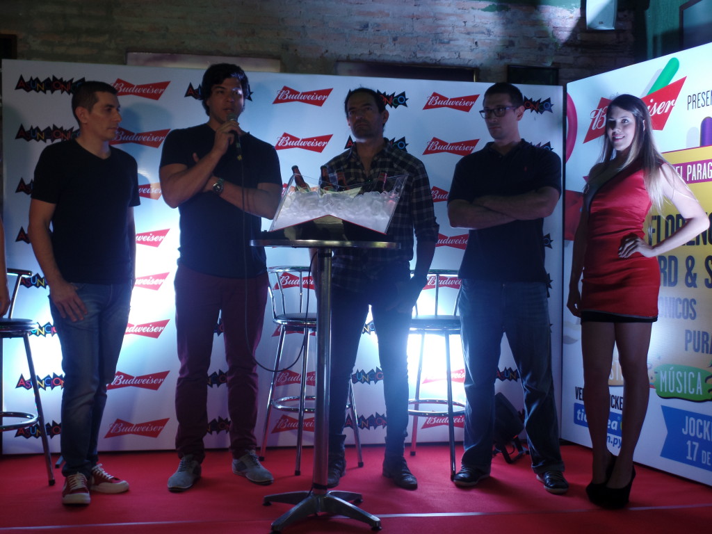 Representantes de los auspiciantes y de las productoras del evento informando las novedades de esta nueva edición del Asuncionico.