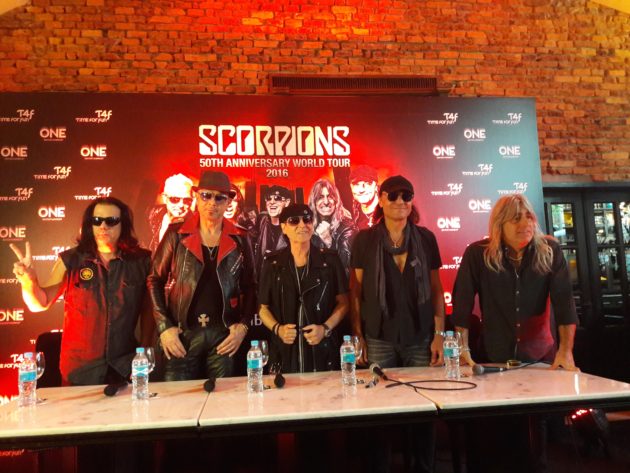 scorpions-conferencia-grupo